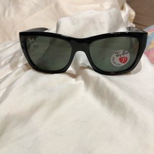 NWOT Ray Ban polarized sunglasses